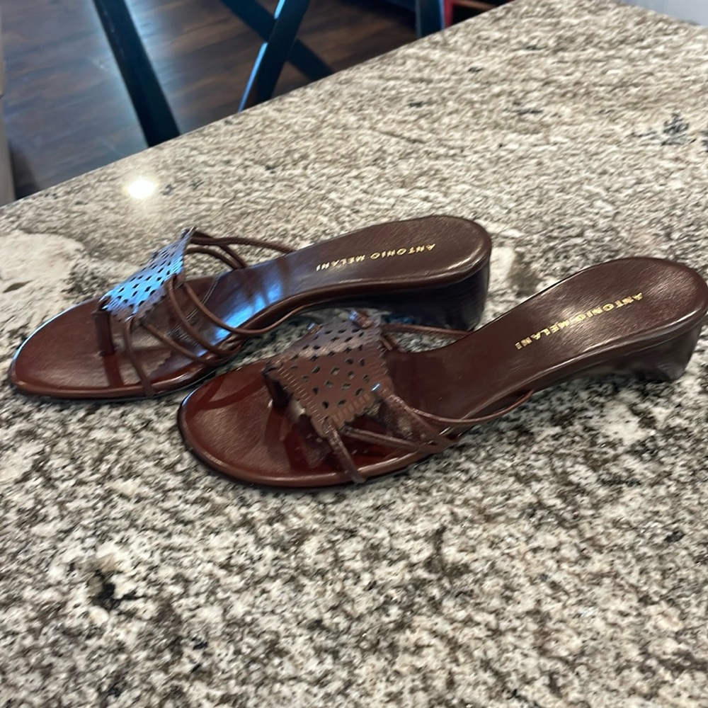 Antonio Melani sandals 81/2 new